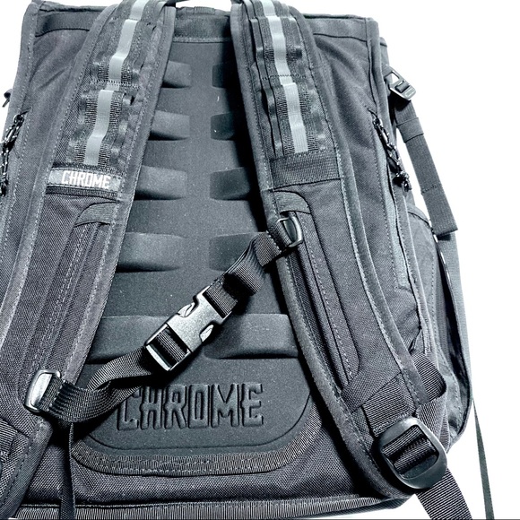 NWOT Chrome industries BLCKCHRM 22X Bravo - Picture 6 of 16